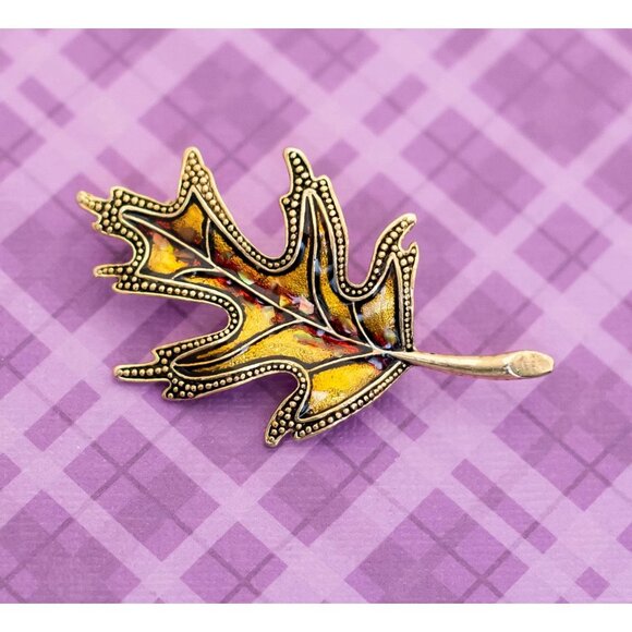 Vintage Art Nouveau Intricate Maple Leaf Stylish Brooch - V18 - Picture 1 of 2
